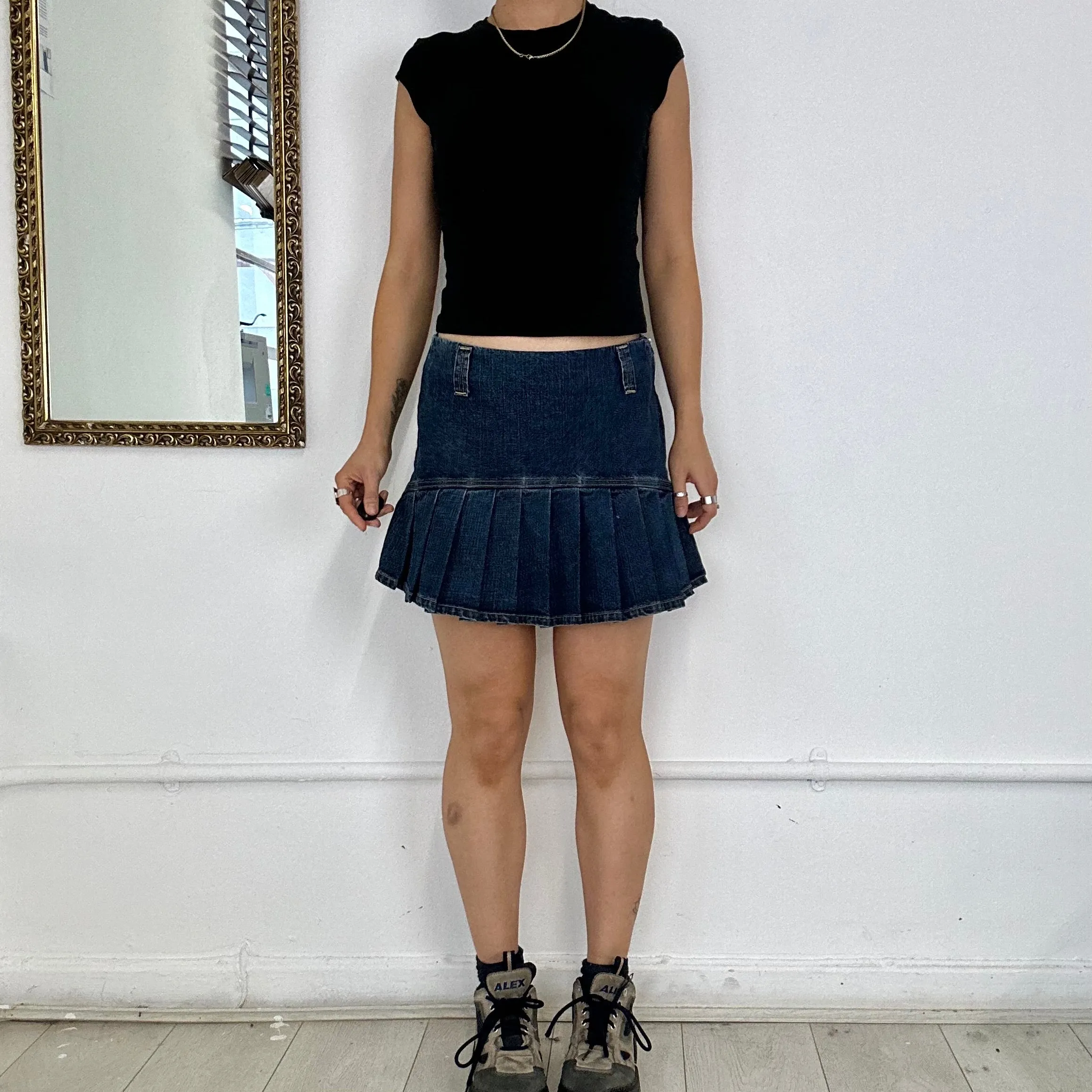 00's mini pleated denim skirt