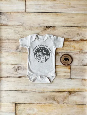 Arches National Park Bodysuits, Shirts & Raglans for Baby, Toddler & Youth