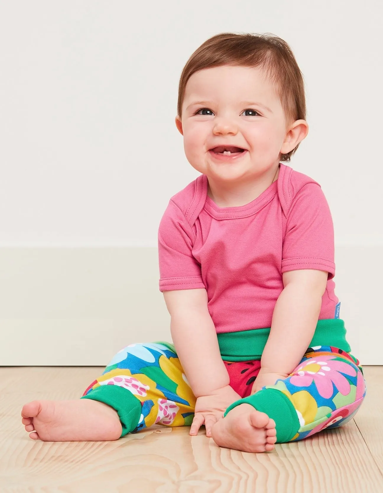 Organic Pink Basic Short-Sleeved Baby Bodysuit