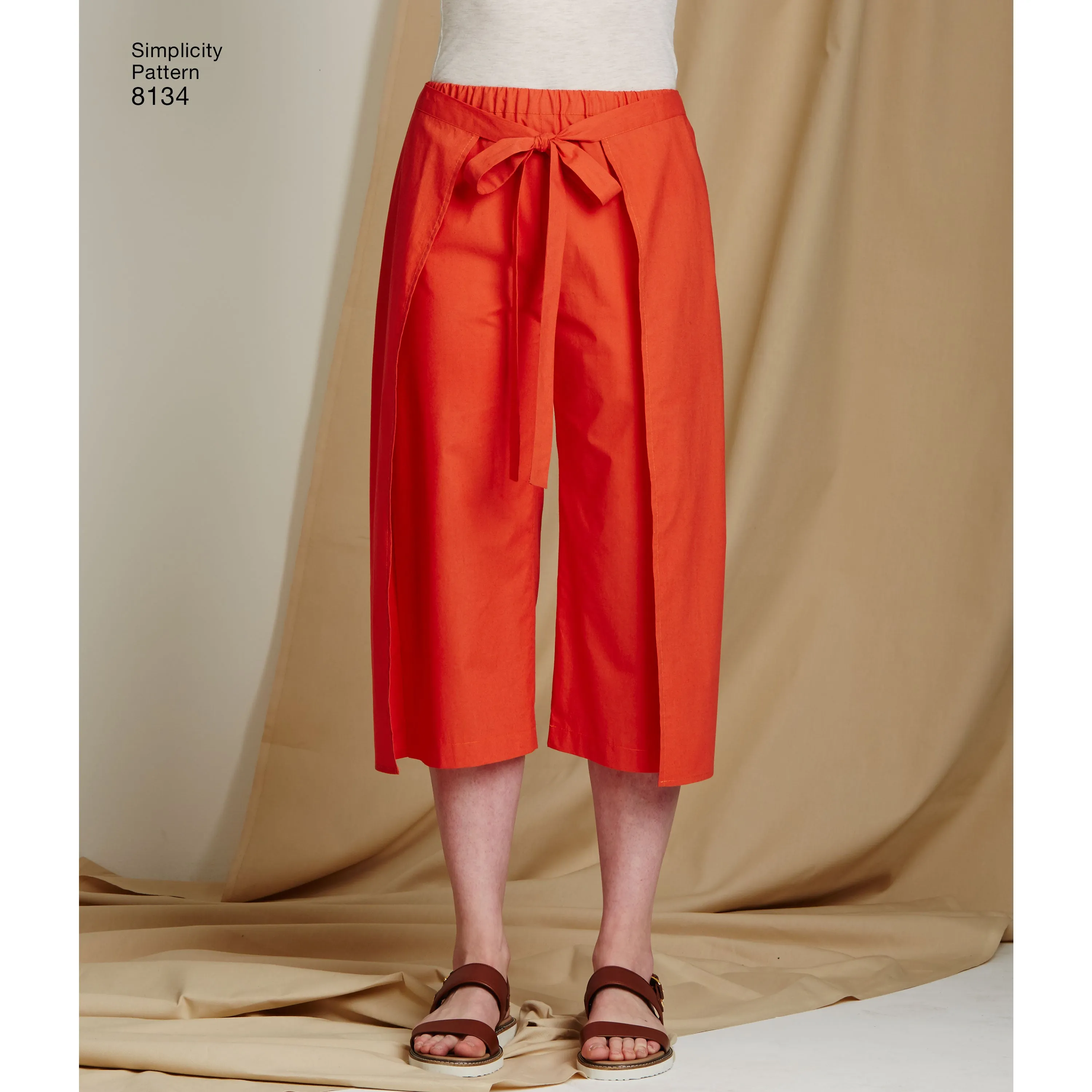 Simplicity Pattern 8134 Misses' Easy-to-Sew trousers