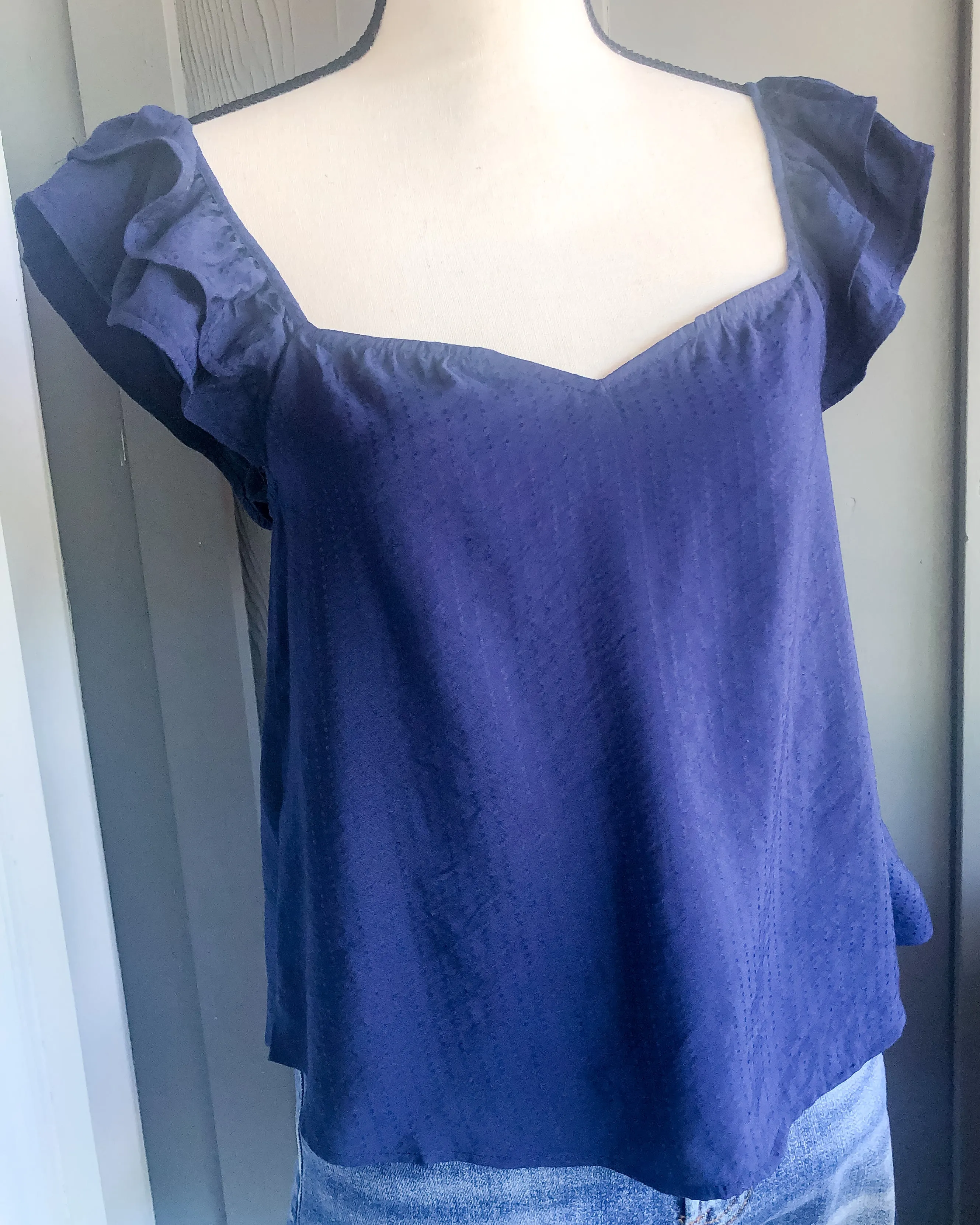 Sweetheart Neckline Ruffled Sleeve Top - Navy